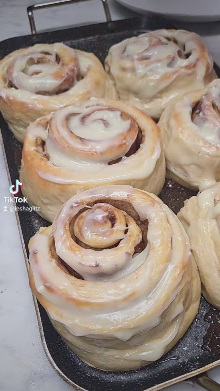 Classic cinnamon rolls pack of 6**Classic Cinnamon Rolls
